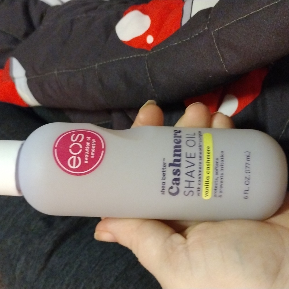 EOS vanilla cashmere shave oil 6 fluid ounces